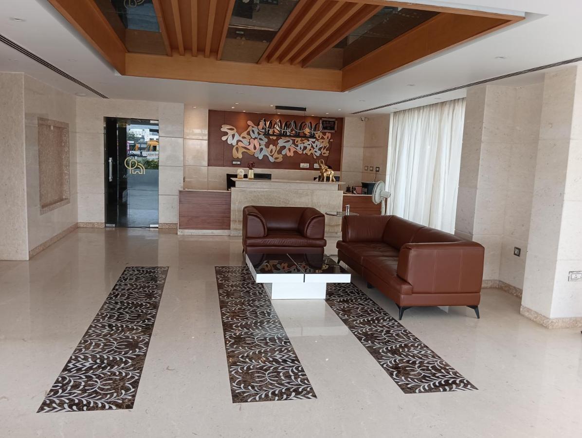 Anukulas Residency - Vellore Otel Dış mekan fotoğraf